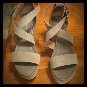 Marc Fisher espadrille wedges women’s size 10